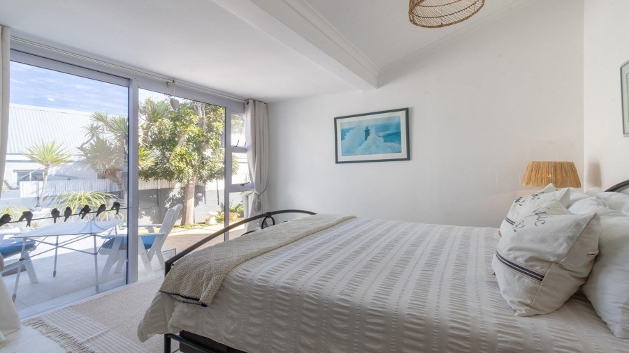 4 Bedroom Property for Sale in Grotto Bay Western Cape